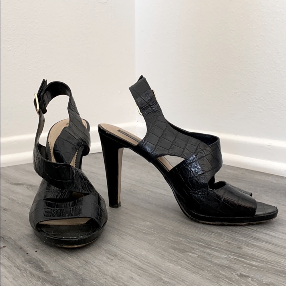 Black Leather Bandolino Strappy Heels size 9